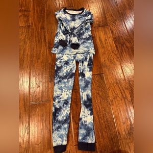 Long sleeved boys pajama set